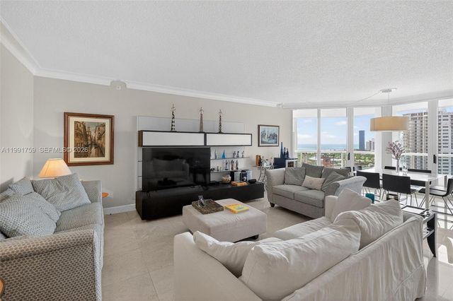 21050 Point Pl 2202, Aventura, FL 33180