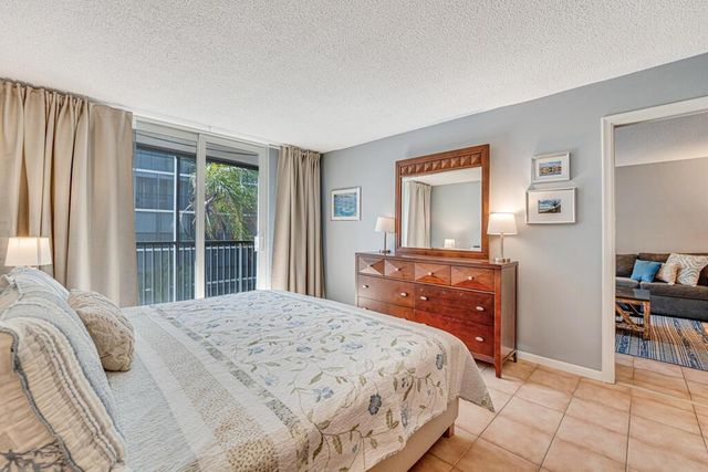 760 E Ocean Avenue 303, Boynton Beach, FL 33435
