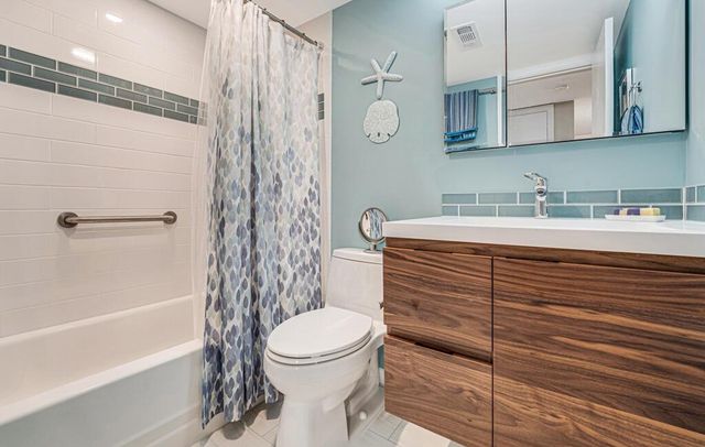 760 E Ocean Avenue 303, Boynton Beach, FL 33435