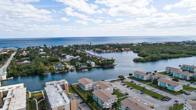 760 E Ocean Avenue 303, Boynton Beach, FL 33435