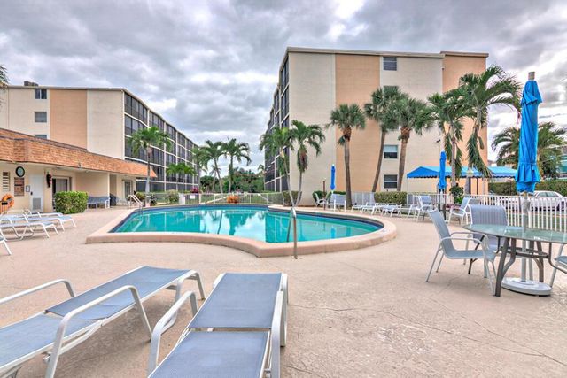 760 E Ocean Avenue 303, Boynton Beach, FL 33435