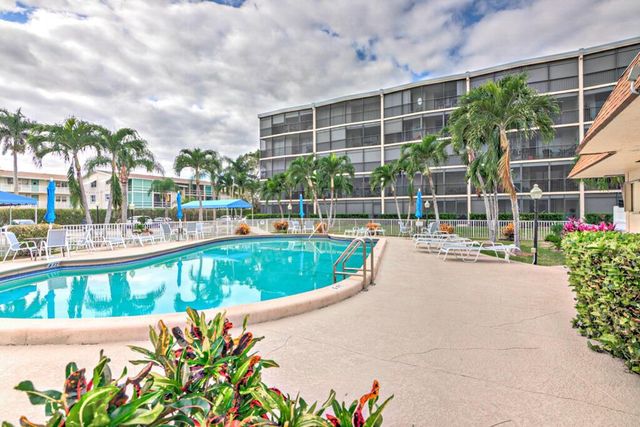 760 E Ocean Avenue 303, Boynton Beach, FL 33435