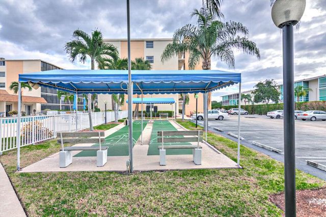 760 E Ocean Avenue 303, Boynton Beach, FL 33435