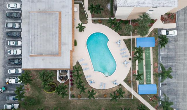 760 E Ocean Avenue 303, Boynton Beach, FL 33435