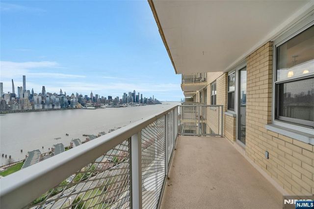 6600 JFK Blvd E 17 N, West New York, NJ 07093