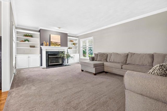 2415 MAPLE GROVE DRIVE, Neenah, WI 54956