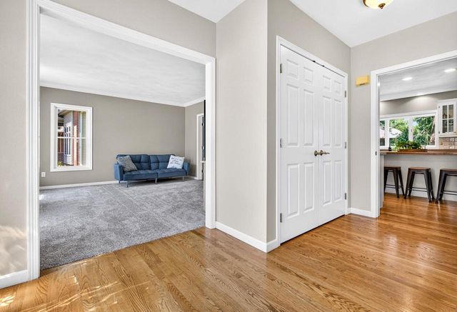 2415 MAPLE GROVE DRIVE, Neenah, WI 54956