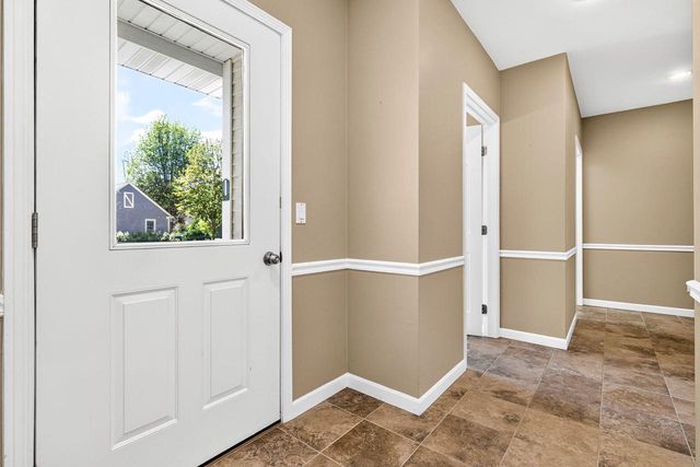 2415 MAPLE GROVE DRIVE, Neenah, WI 54956