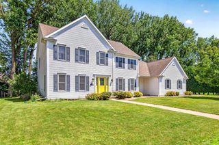 2415 MAPLE GROVE DRIVE, Neenah, WI 54956