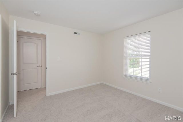 9218 Bent Pine Court F, St Louis, MO 63126