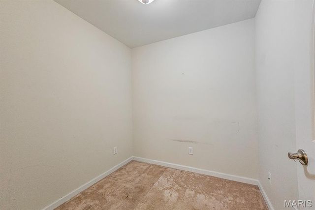 9218 Bent Pine Court F, St Louis, MO 63126