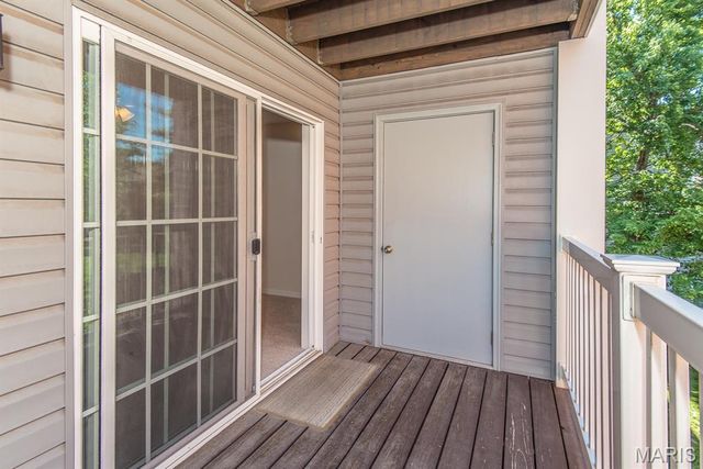 9218 Bent Pine Court F, St Louis, MO 63126