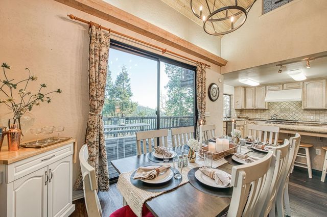 39571 Crest Point Ln, Shaver Lake, CA 93664