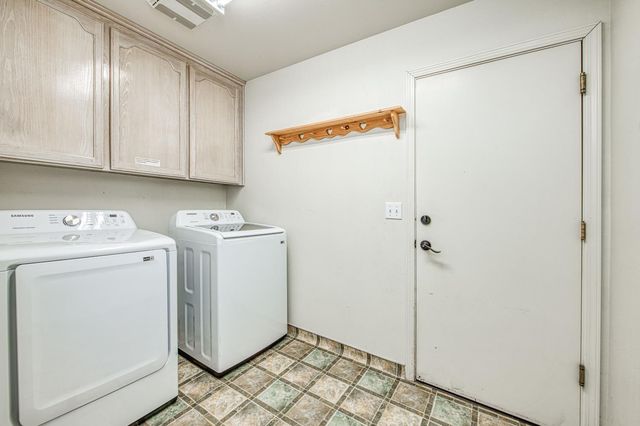 39571 Crest Point Ln, Shaver Lake, CA 93664
