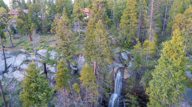 39571 Crest Point Ln, Shaver Lake, CA 93664