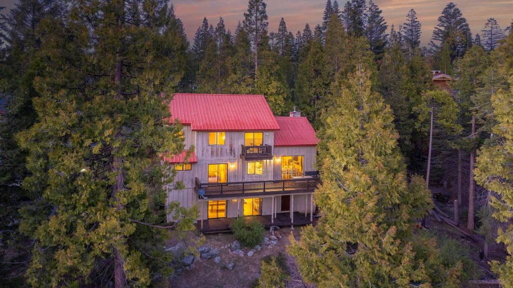 Image 1 of property listing at 39571 Crest Point Ln, Shaver Lake, CA 93664