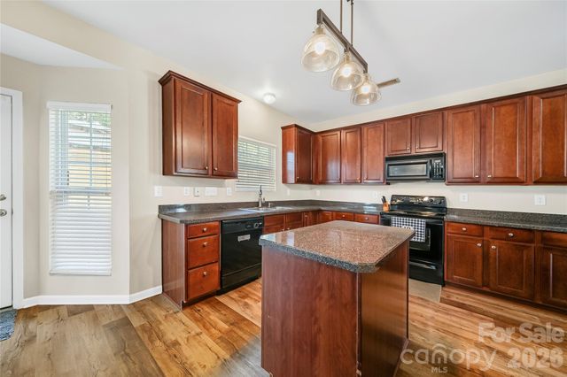 1721 Canebrook Glen, York, SC 29745