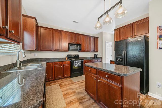 1721 Canebrook Glen, York, SC 29745