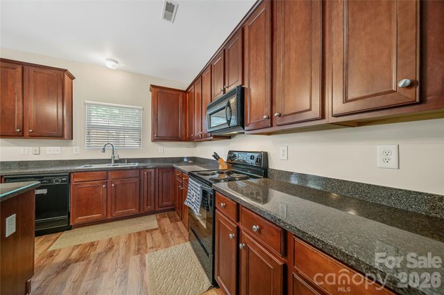 1721 Canebrook Glen, York, SC 29745