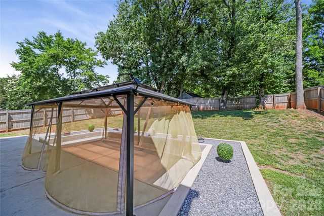 1721 Canebrook Glen, York, SC 29745