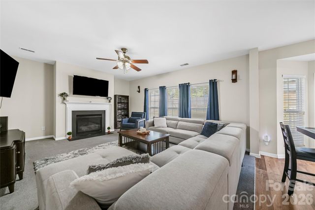 1721 Canebrook Glen, York, SC 29745