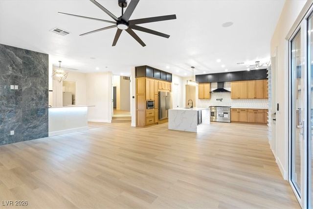 10668 Porta Romana Court, Las Vegas, NV 89141