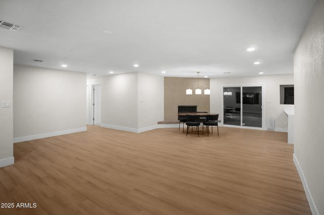 3009 W GAIL Road, Phoenix, AZ 85029