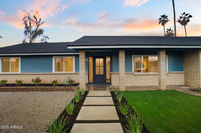 3009 W GAIL Road, Phoenix, AZ 85029