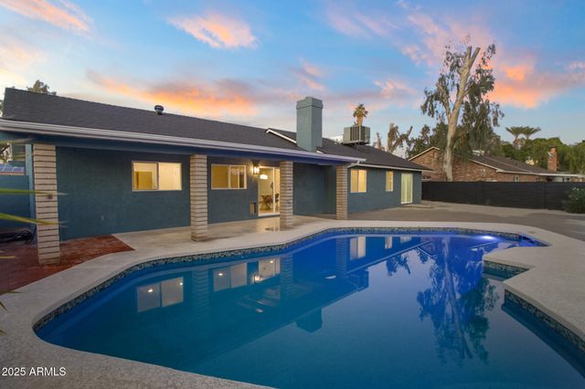 3009 W GAIL Road, Phoenix, AZ 85029