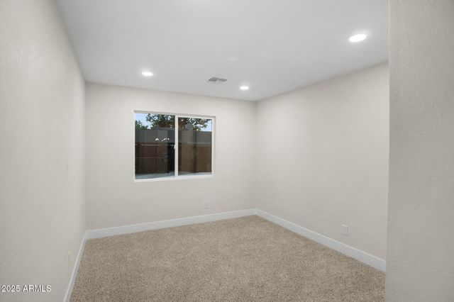 3009 W GAIL Road, Phoenix, AZ 85029