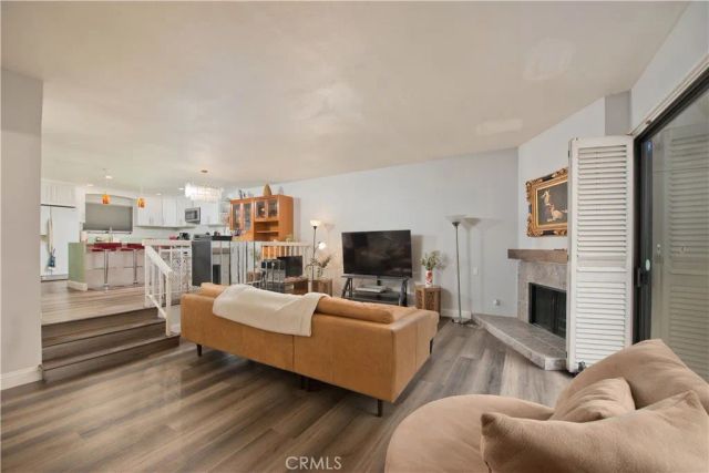 5711 Owensmouth 107, Woodland Hills, CA 91367