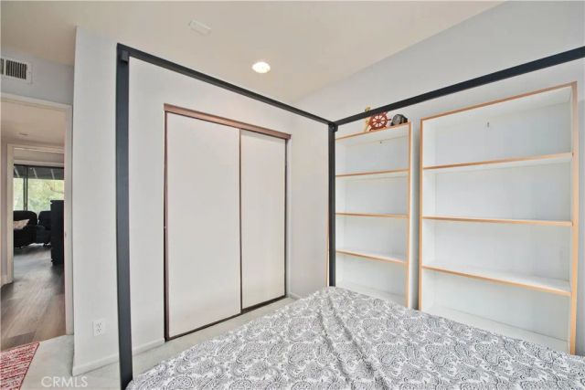 5711 Owensmouth 107, Woodland Hills, CA 91367