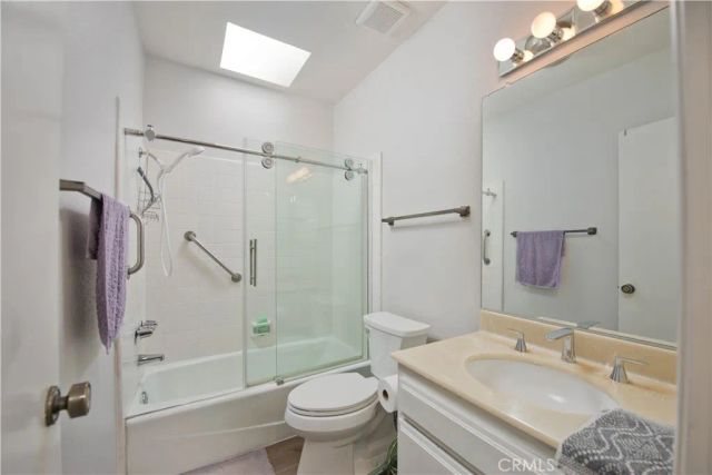 5711 Owensmouth 107, Woodland Hills, CA 91367