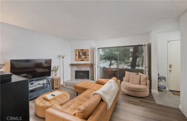5711 Owensmouth 107, Woodland Hills, CA 91367