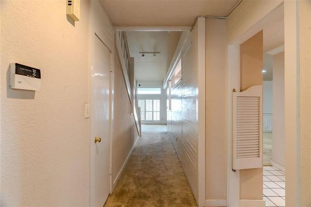 417 NW Chimney Creek Dr, Lawton, OK 73505