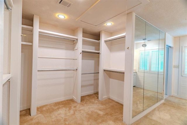 417 NW Chimney Creek Dr, Lawton, OK 73505