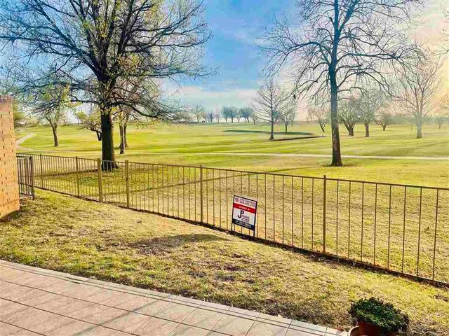 417 NW Chimney Creek Dr, Lawton, OK 73505