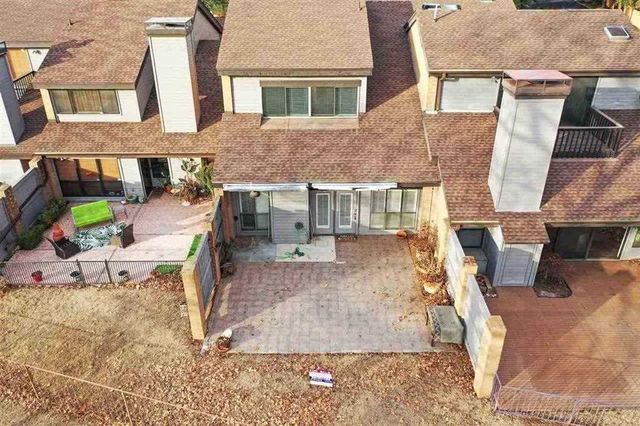 417 NW Chimney Creek Dr, Lawton, OK 73505