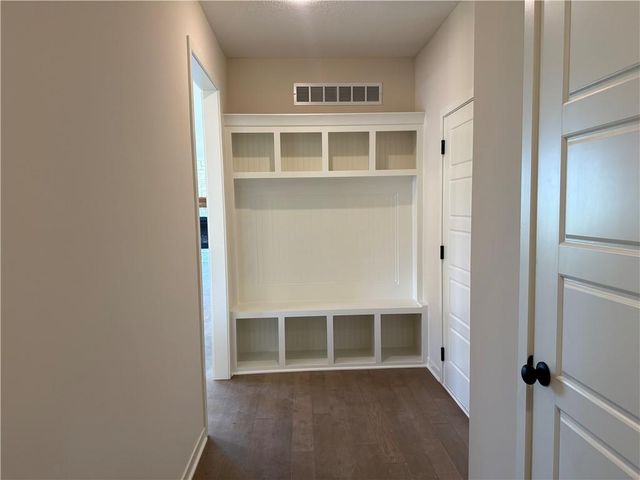 19878 W 114th Place, Olathe, KS 66061