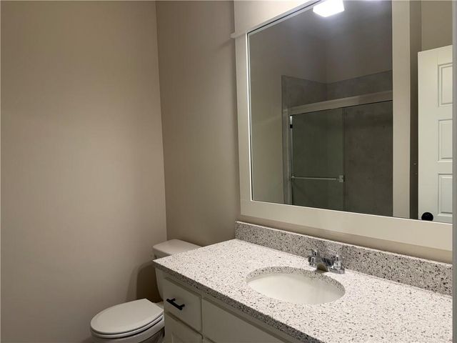 19878 W 114th Place, Olathe, KS 66061
