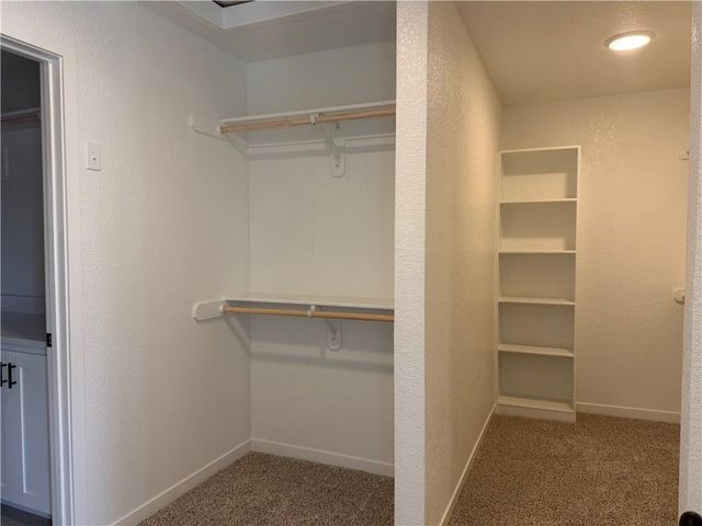 19878 W 114th Place, Olathe, KS 66061
