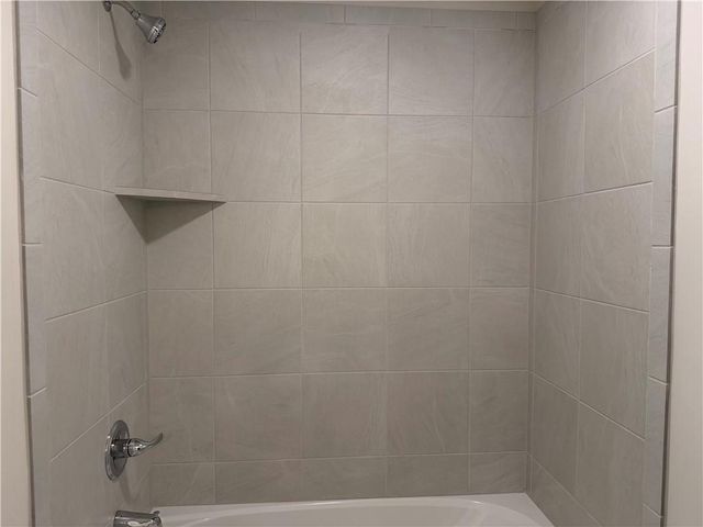 19878 W 114th Place, Olathe, KS 66061