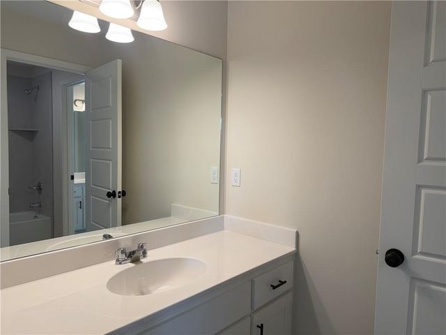19878 W 114th Place, Olathe, KS 66061