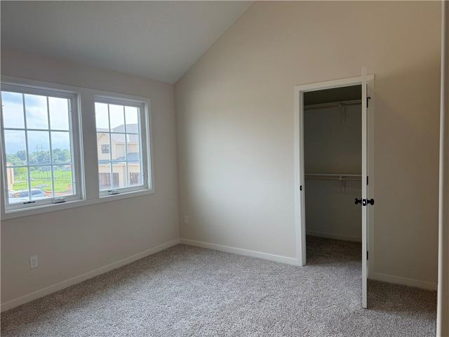 19878 W 114th Place, Olathe, KS 66061