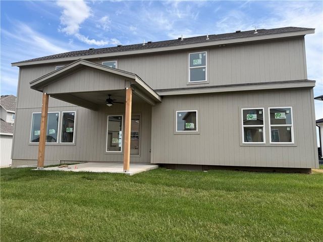 19878 W 114th Place, Olathe, KS 66061