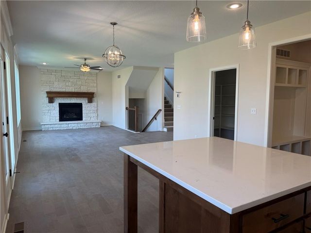 19878 W 114th Place, Olathe, KS 66061