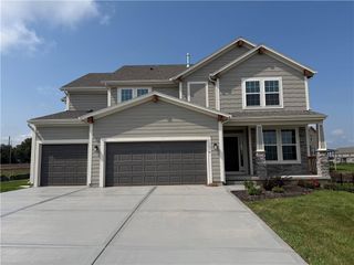 19878 W 114th Place, Olathe, KS 66061