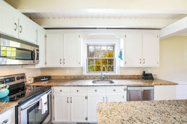 2 Jonathan Lane, Sandwich, MA 02563