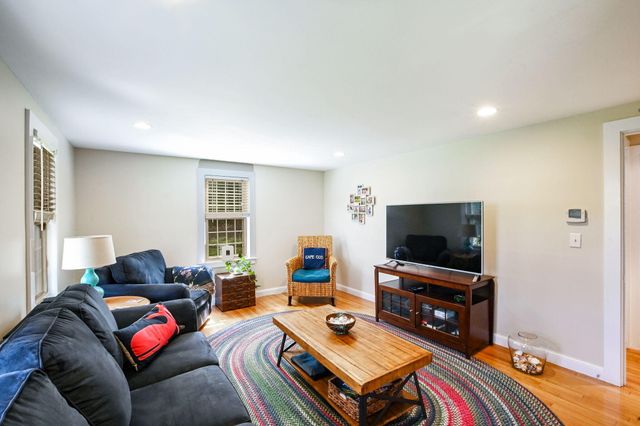 2 Jonathan Lane, Sandwich, MA 02563