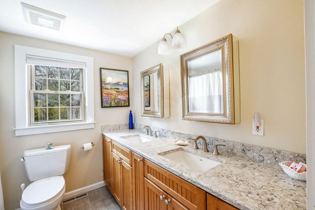 2 Jonathan Lane, Sandwich, MA 02563